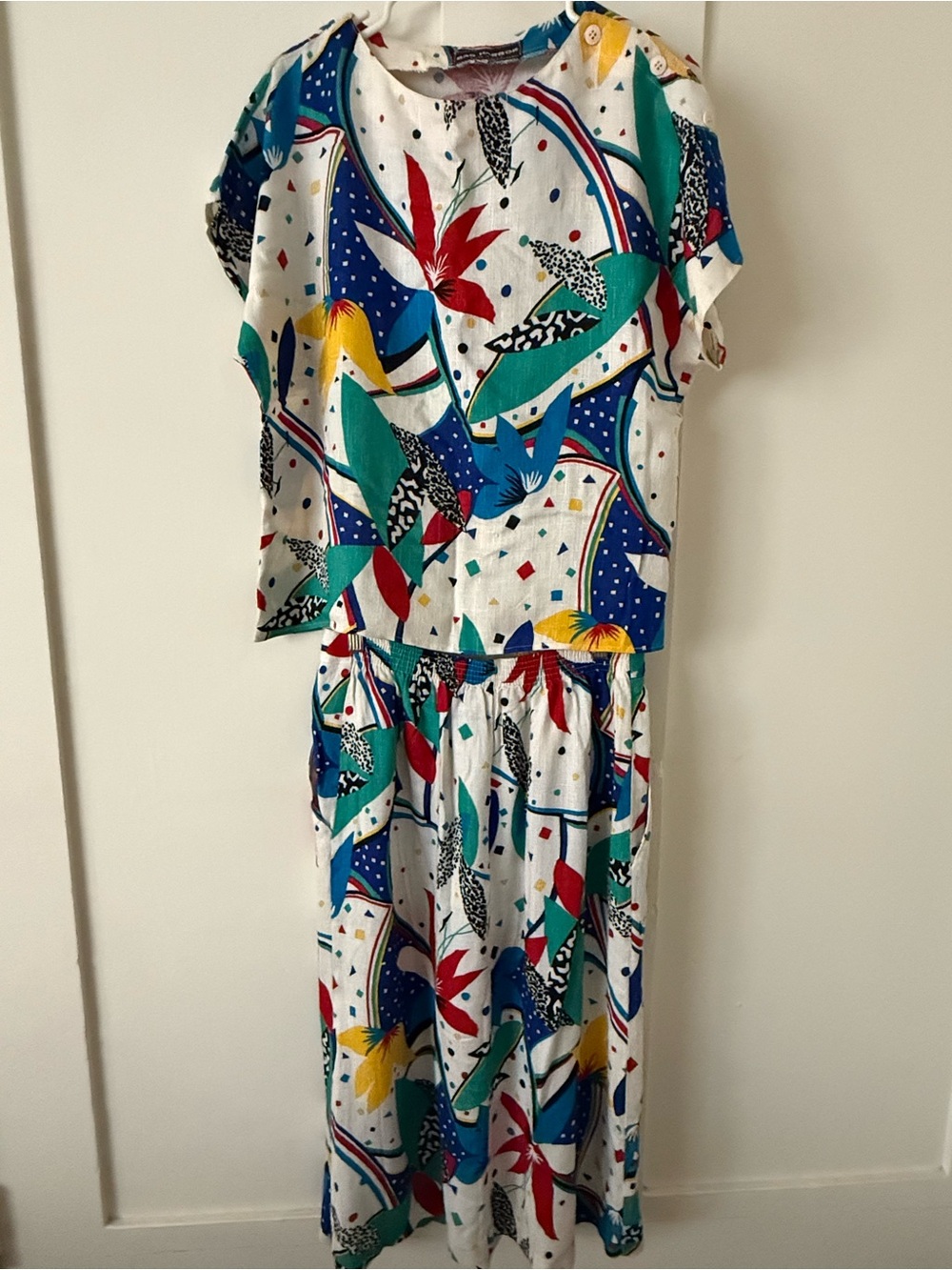Sag Harbor vintage top and matching skirt Multicolor Abstract Print